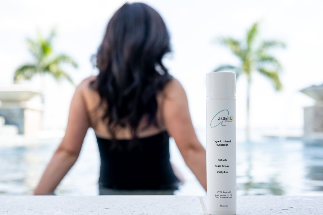 woman pool sunscreen spf50