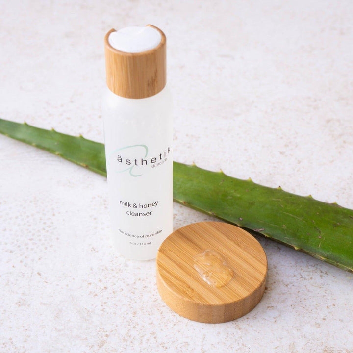 Fragrance-free hydrating cleanser for dry skin