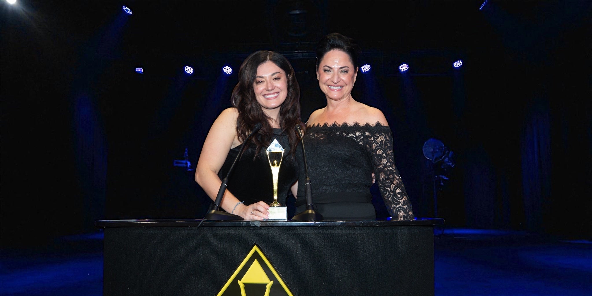 asthetik skincare wins gold award at steve awards