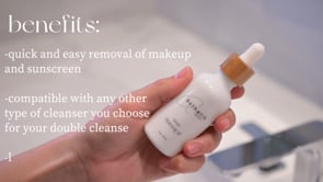 Cleansing oil by ästhetik skincare for quick, easy makeup and sunscreen removal - versatile double cleanse solution.